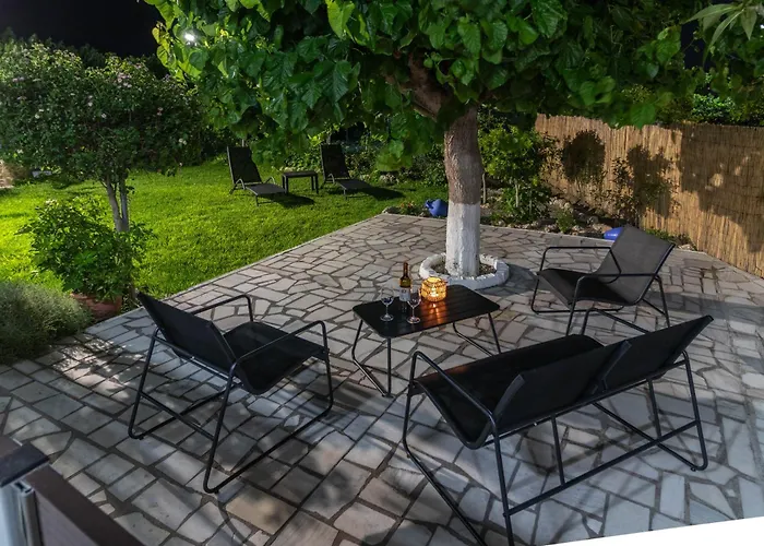 Beachside Apartment-1 *