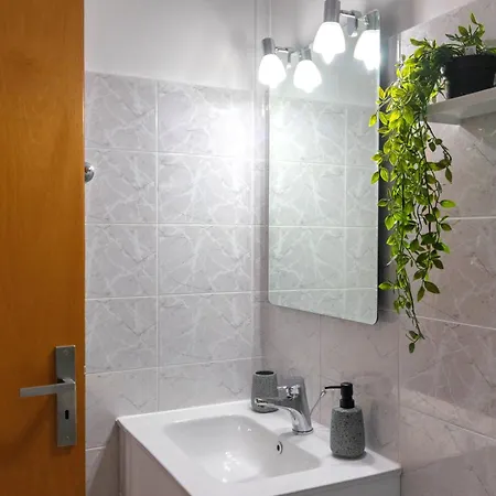 Appartamento Beachside Apartment-1 Afando