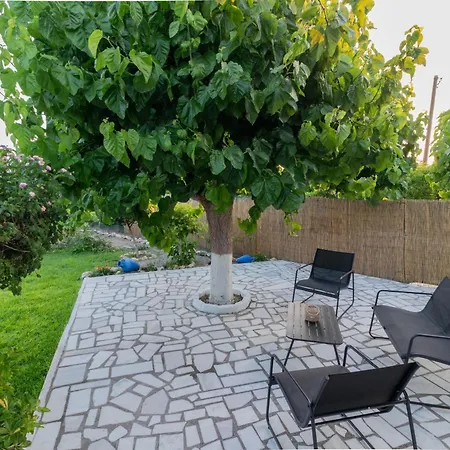 Beachside Apartment-1 Afando