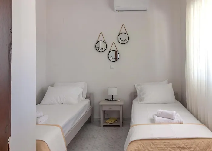 Beachside Apartment-1 *