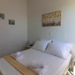 Beachside Apartment-1