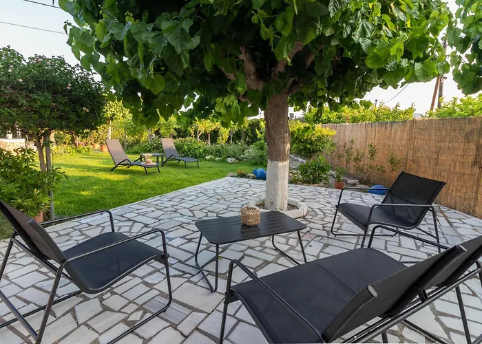 Beachside Apartment-1 *